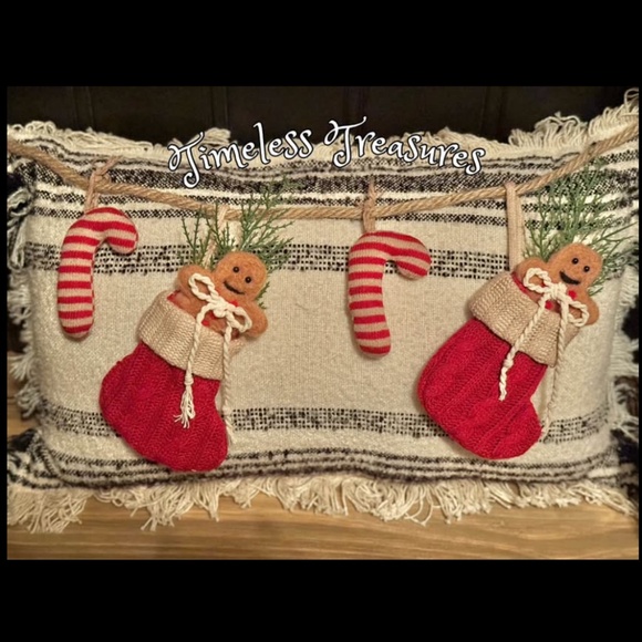 Farmhouse Primitive Christmas Pillow - Picture 1 of 1